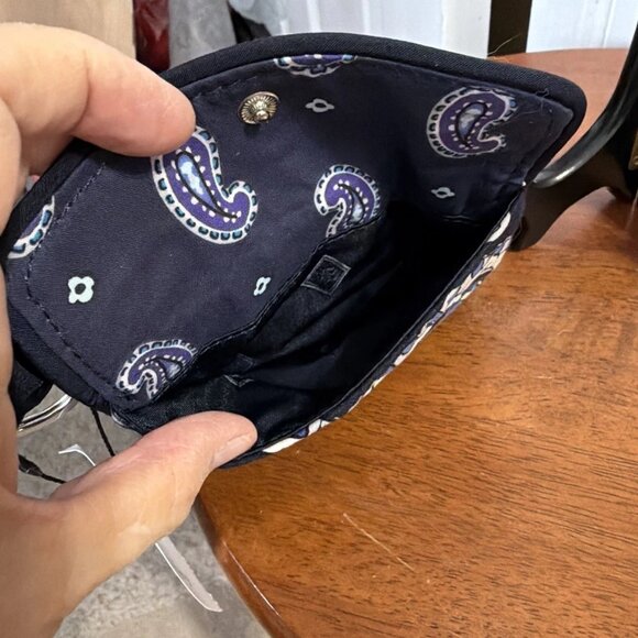 Vera Bradley Iconic Jen Zip ID In Deep Night Paisley - NWT - Picture 3 of 4
